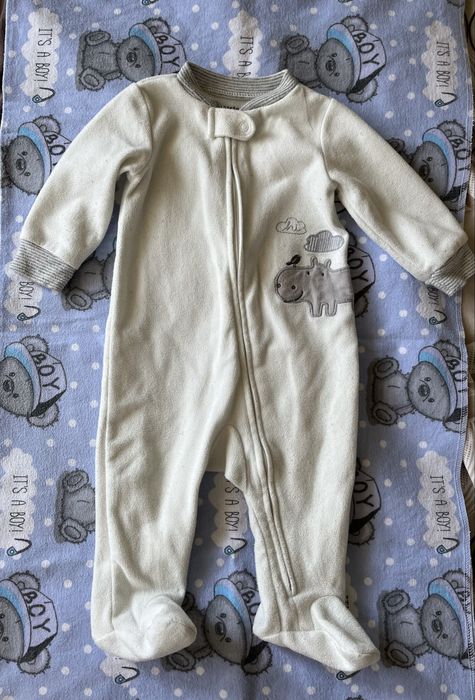 Чоловічок carters 6 місяців