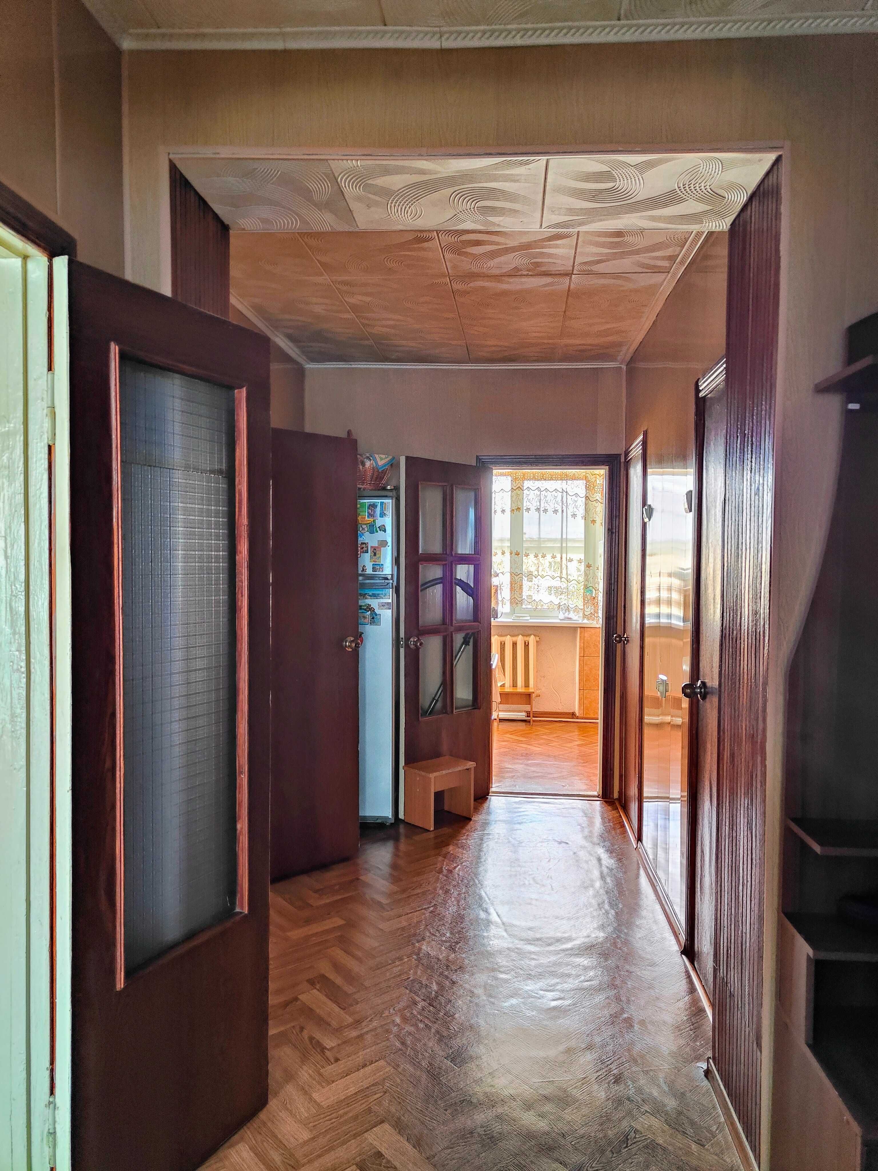3-кімнатна квартира 70 м² з ремонтом в центрі с. Дмитрівка