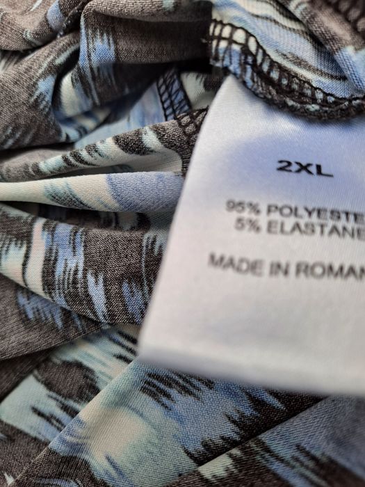 Śliczna tunika damska duża 2XL.