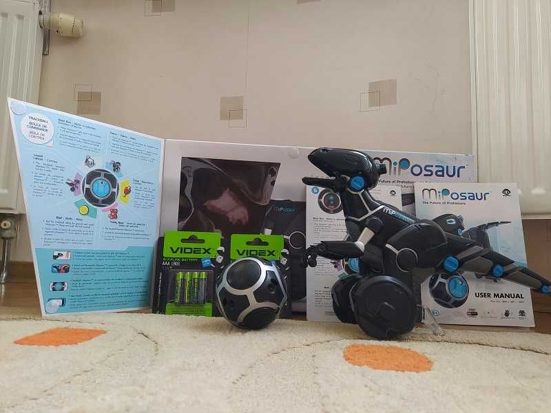 Интерактивный робот-динозавр Мипозавр (Miposaur) от WowWee