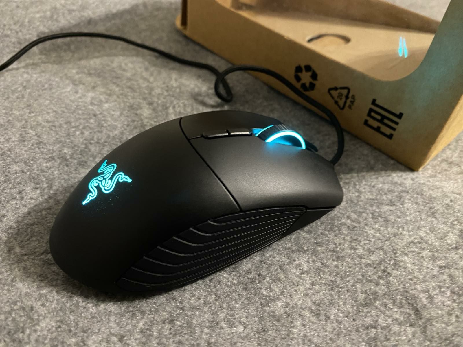 Игровая Цветная Миша RAZER Basilisk RZ01-0233