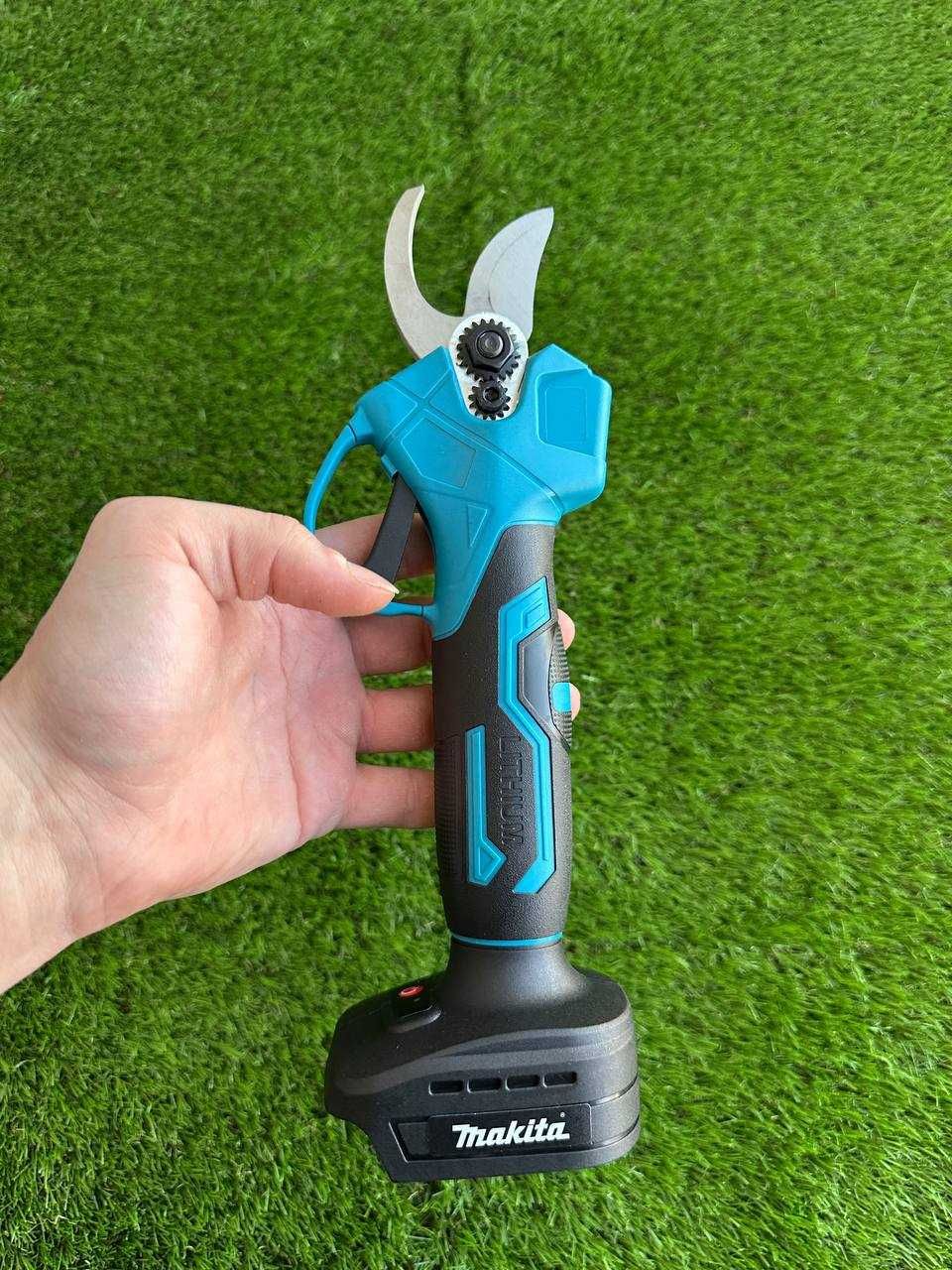 Аккумуляторный секатор в кейсе, садовые ножницы, АКБ. 24V Makita 2акб