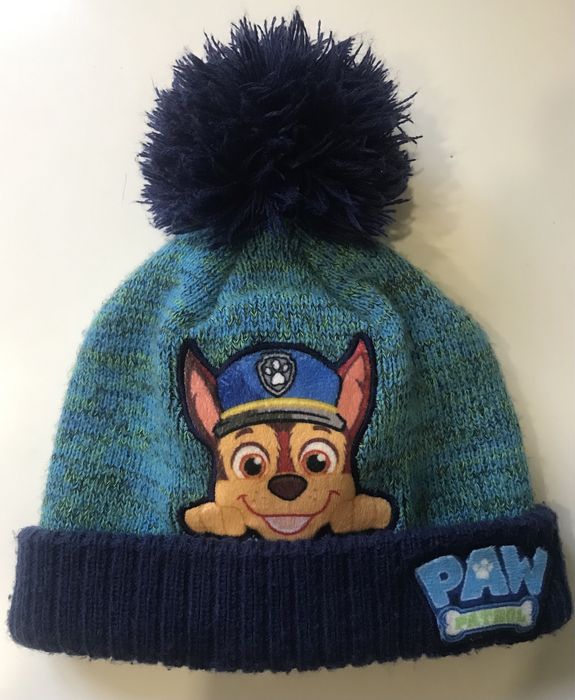 Шапка вязаная с бубоном