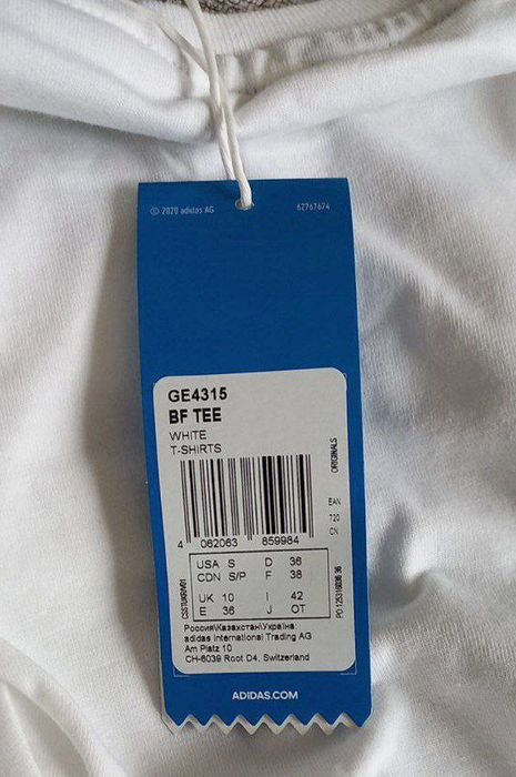 Женская футболка Adidas