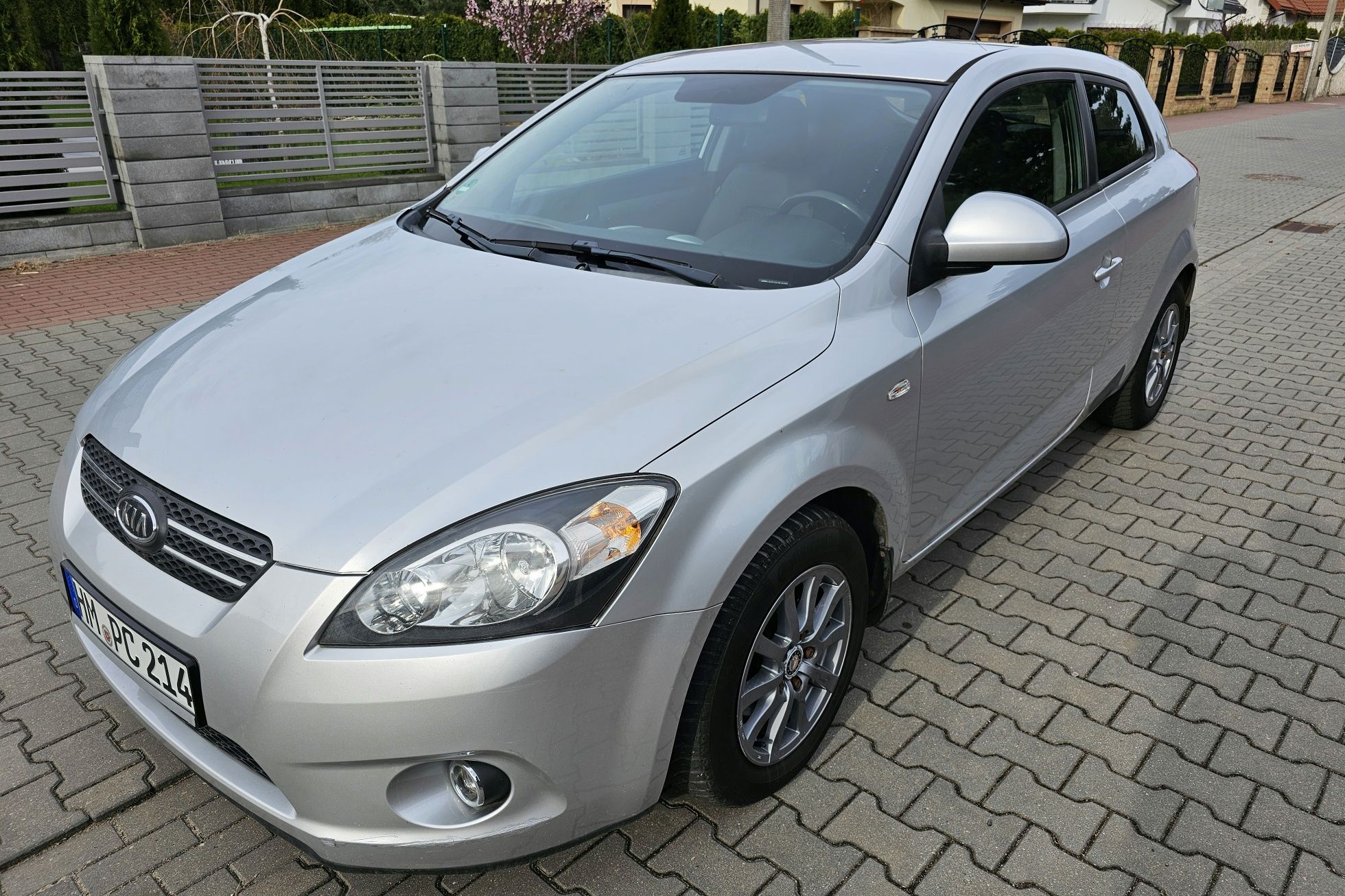 Kia Pro_cee'd Pro ceed 2009 rok 1,6 CRDi 115 kM 233100 km  KLIMATRONIC