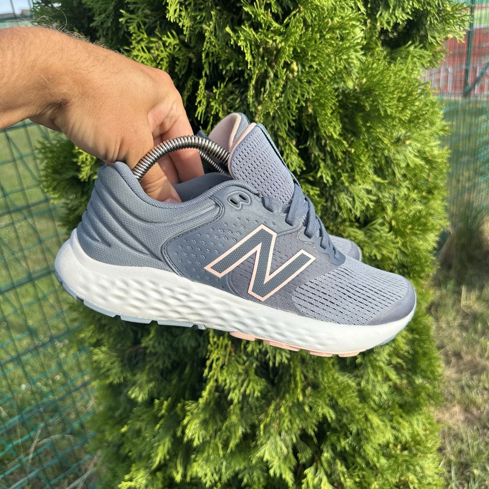 Кросівки New Balance 520 Розмір 40.5