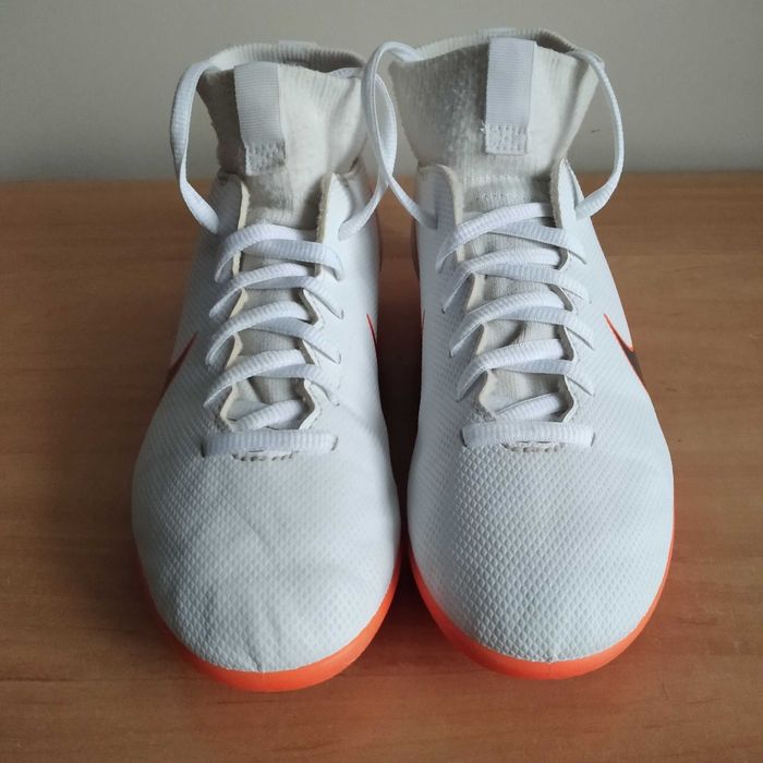Buty piłkarskie NIKE Mercurial Superfly Club MG roz.eu-36.5