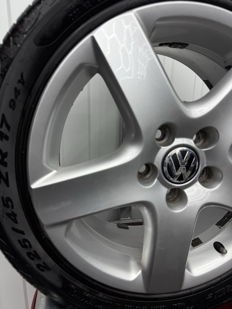 Alufelgi KOMPLET 5x112 17 cali VW Golf Passat Audi Skoda Passat Seat