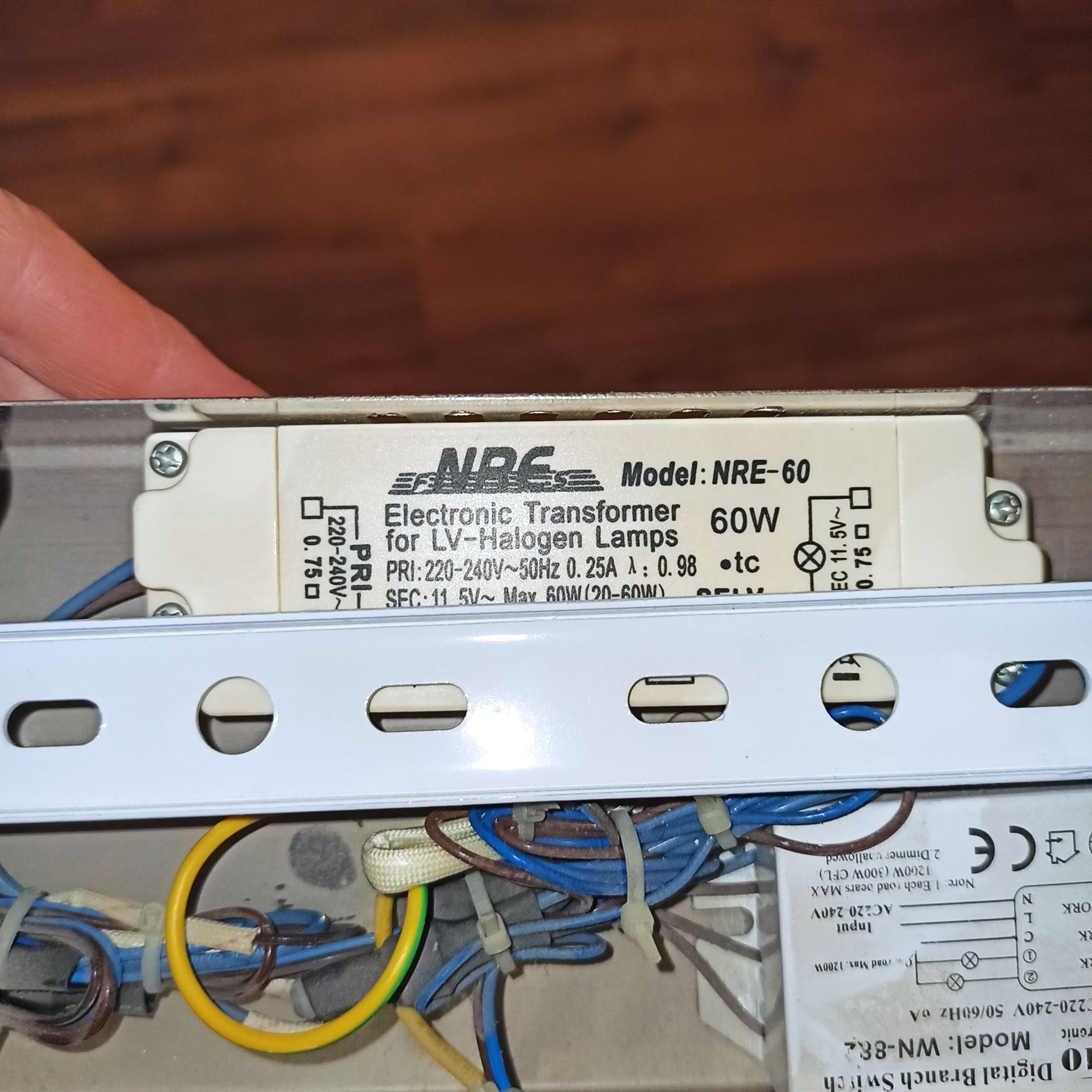 Plafon lampa halogen led
