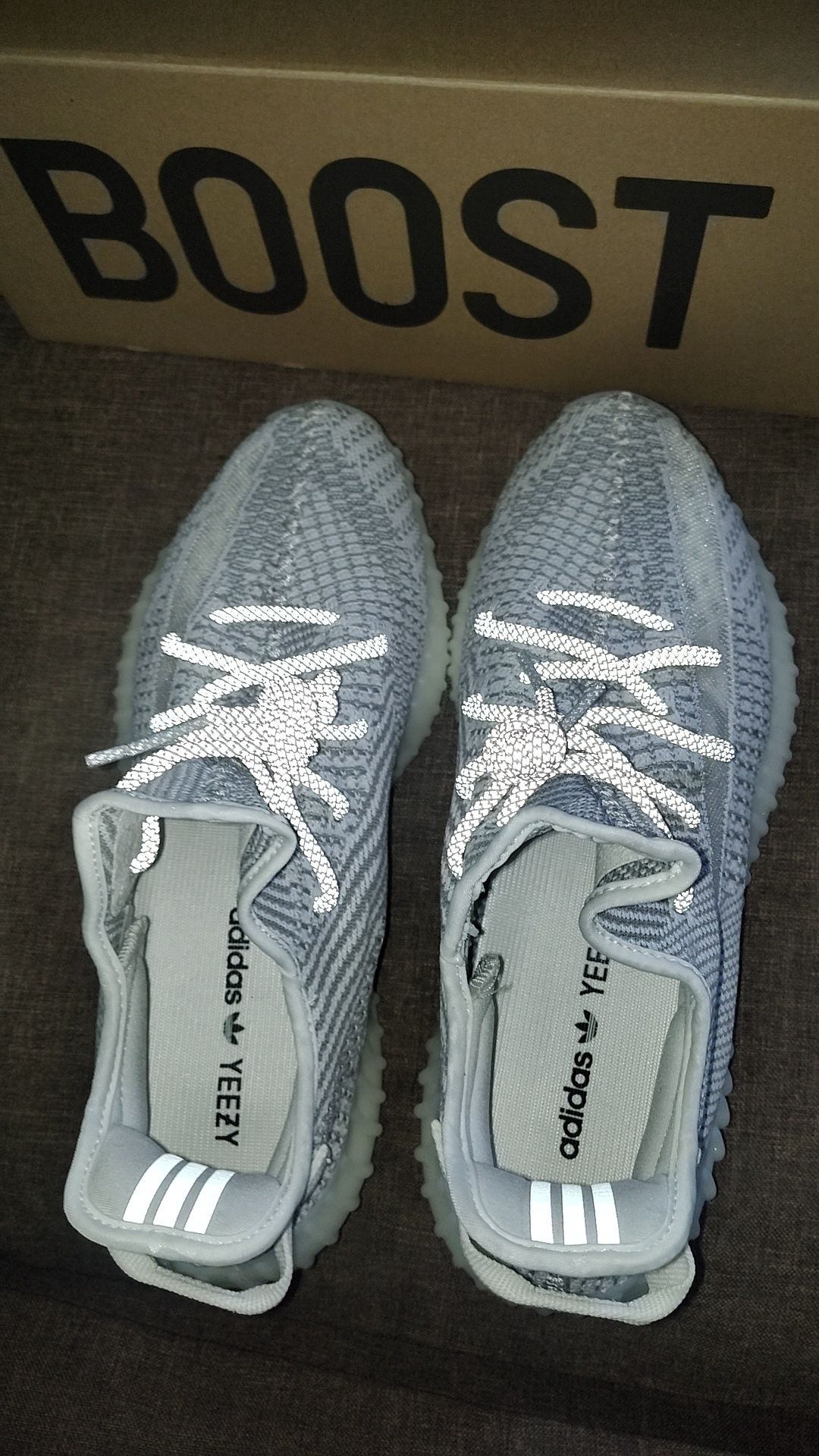 Yeezy Boost 350v2 STATIC