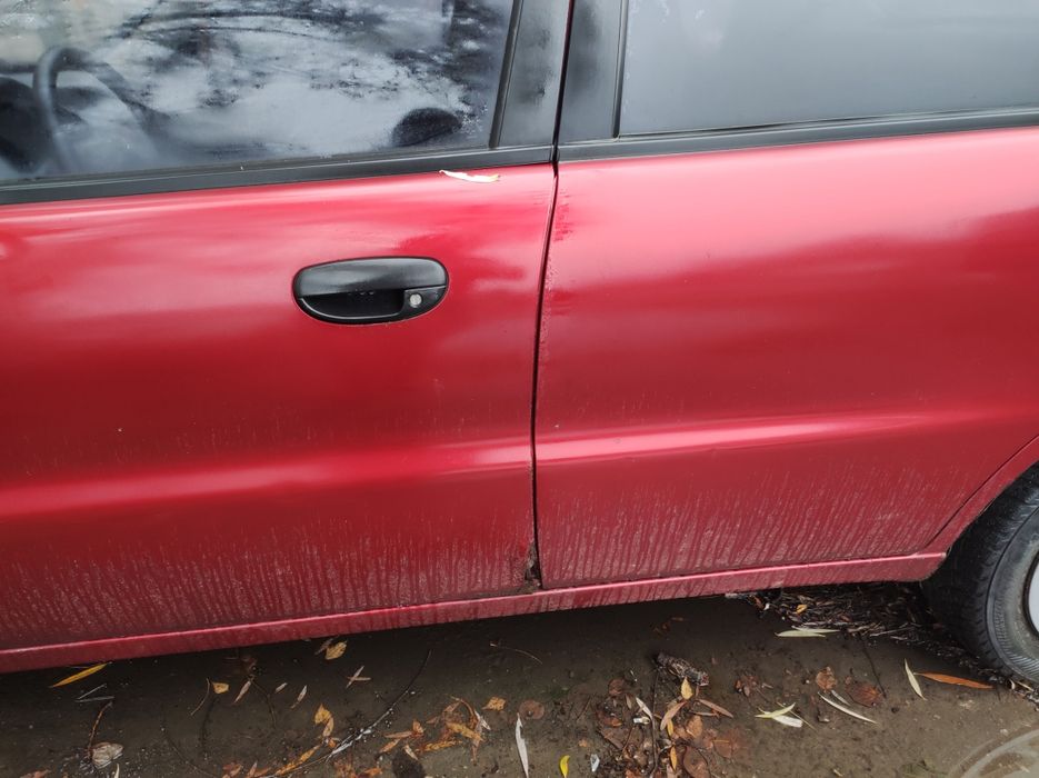DAEWOO Ланос, червоний