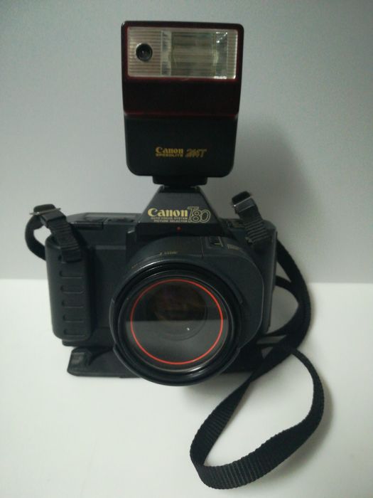 Máquina fotográfica Canon T80