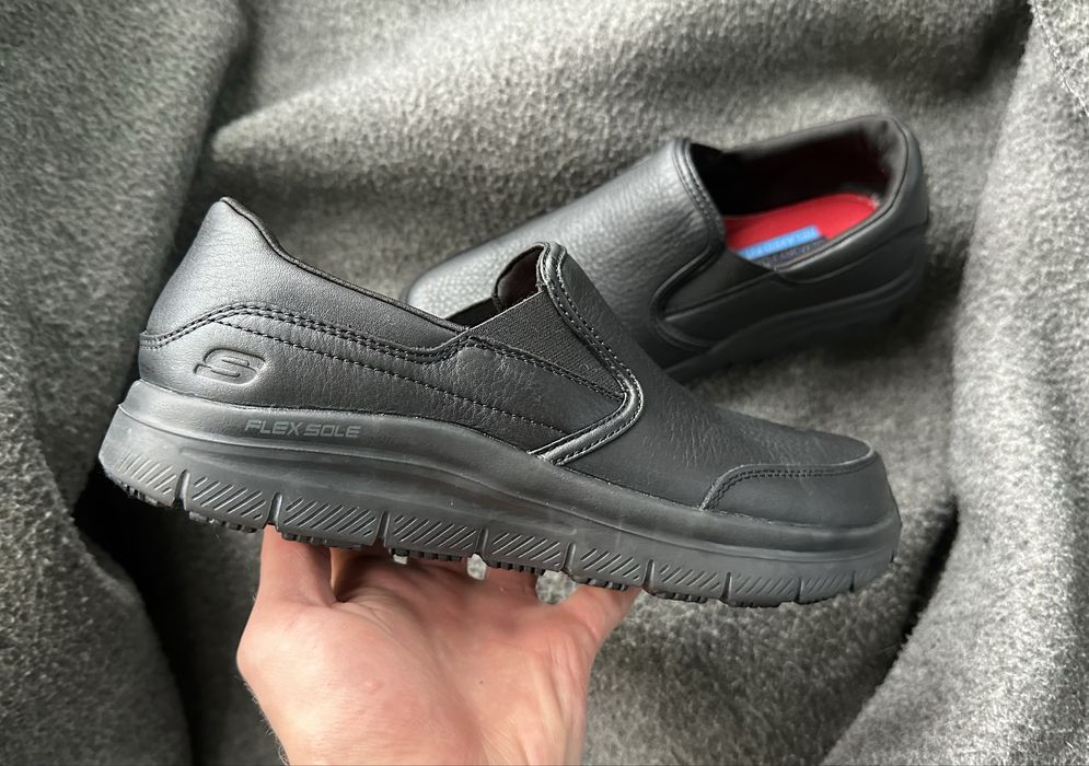 Оригінальні шкіряні кросівки Skechers нові скетчерс 41,5 розмір 26,5см