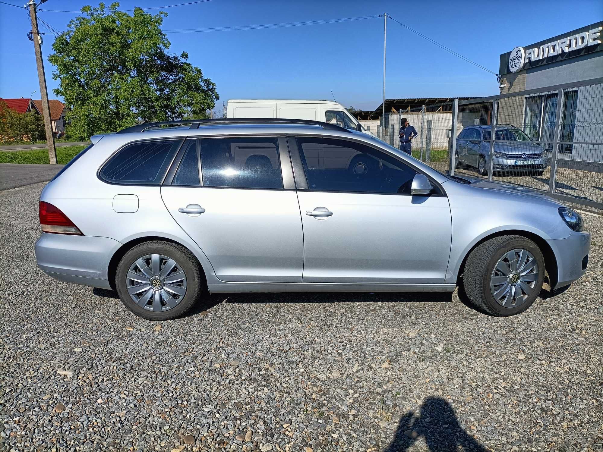 Volkswagen Golf 6. 1.6TDI 2011 р.