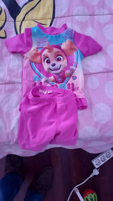 Roupa e calçado tudo por 15 €