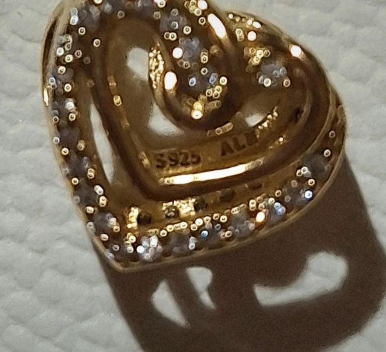 Charms Pandora serce