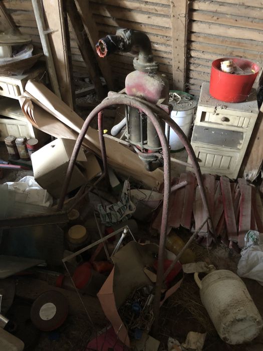 Bomba de puxar agua muito antiga