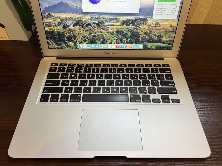 Ідеальний MacBook Air 13 A1466, i7 2.2ГГц, 8/256Гб, БАТАРЕЯ до 9 годин