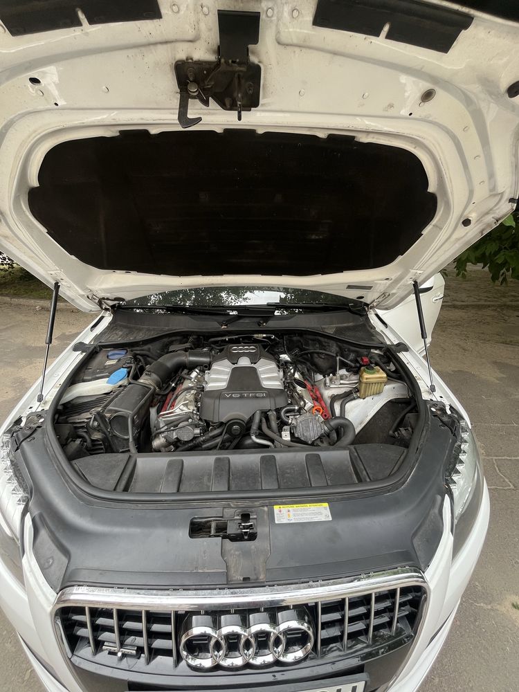 Продам Audi Q7 2011 року