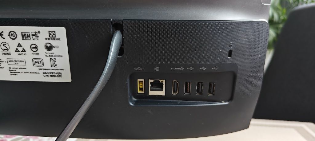Komputer Lenovo all in one