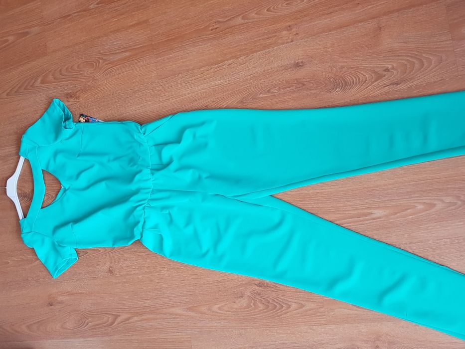 Seledynowy Nowy kombinezon rozmiar z metki 36