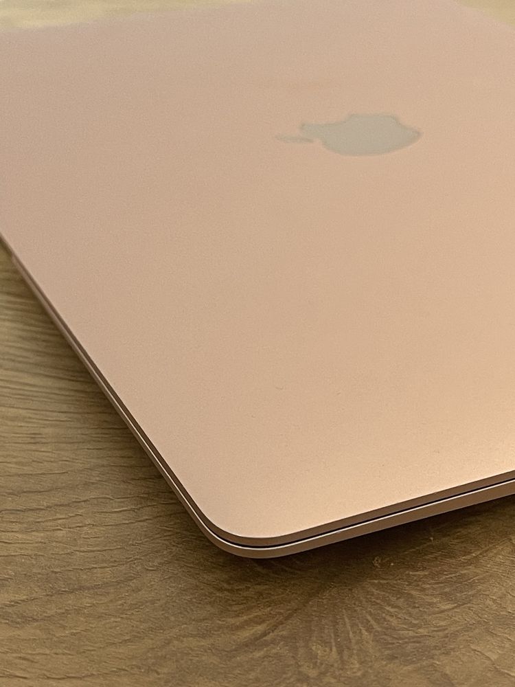 MacBook Air 13" 2019 8/128gb rose gold MVFM2