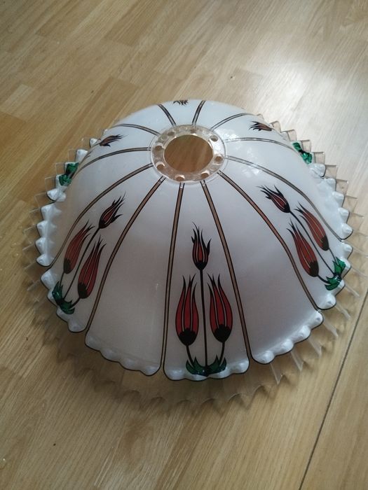 Плафон до светильника.