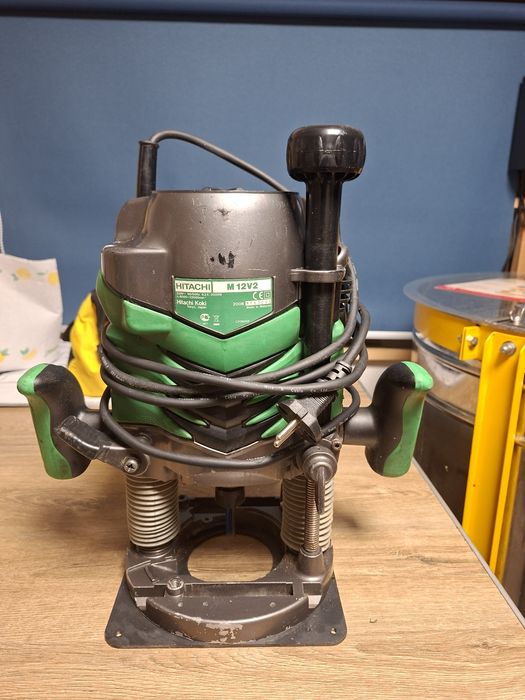 Frezarka Hitachi M12V2