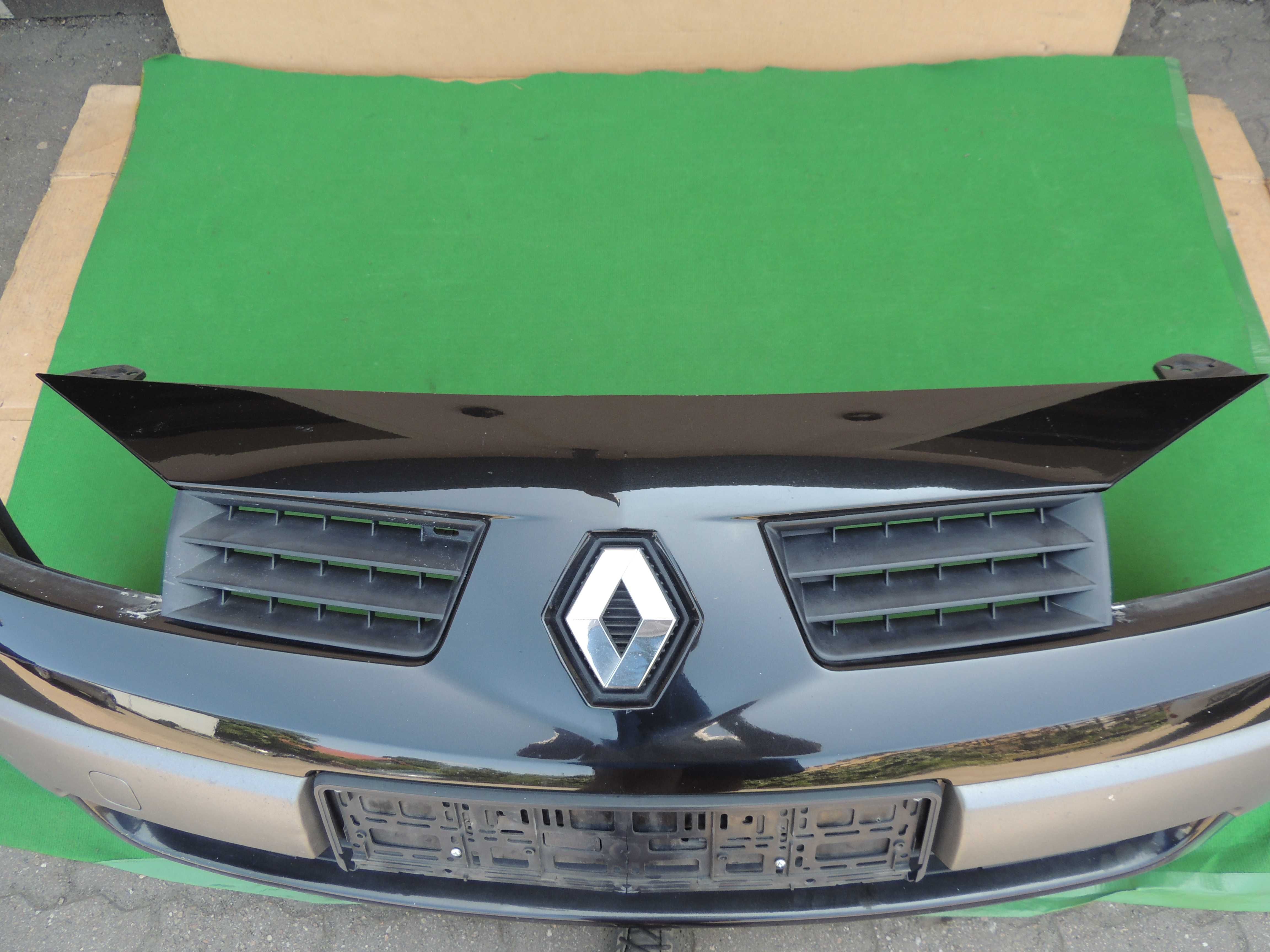 Zderzak przód przedni Renault Megane 2 II 03,04,05,06 NV676 CZARNY