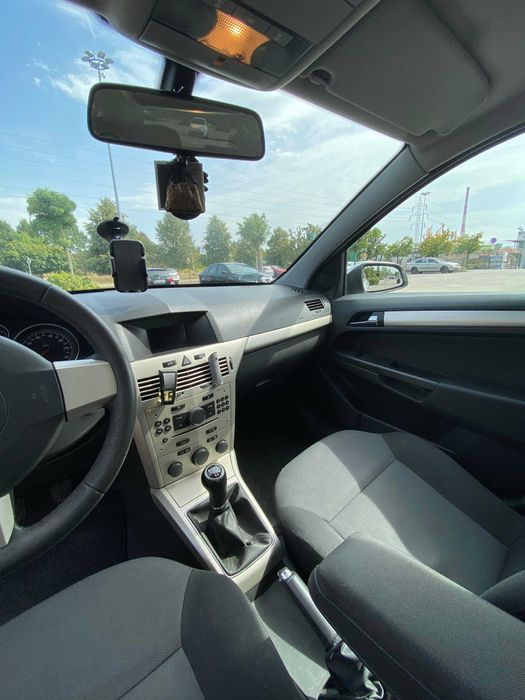 Opel Astra H 2008r Sedan, 1.6 Benzyna