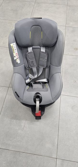 Fotelik samochodowy Britax Romer dualfix m i-size 0-18kg cool flow