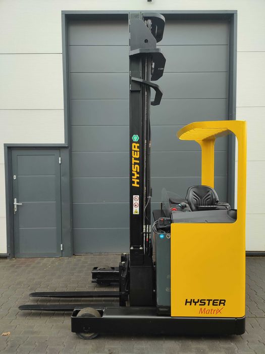 WÓZEK WIDŁOWY REACHTRUCK hyster R1.4H– 2010 – ELEK.– 1400 kg