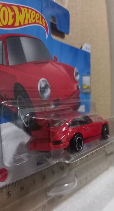 Porsche 911 carrera rs 2.7 hot wheels