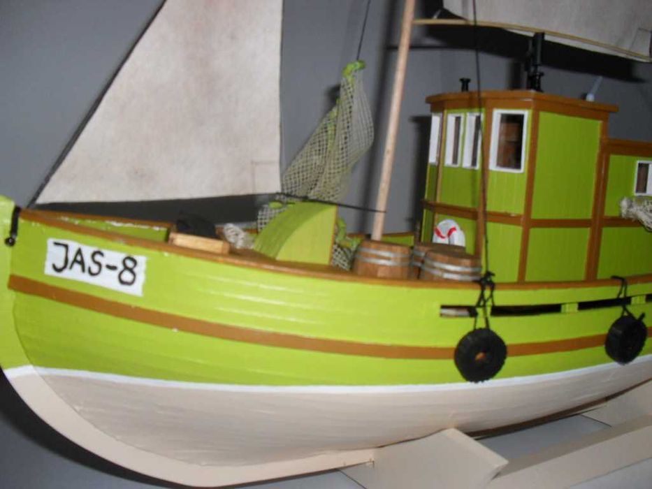 DUŻY żaglowiec model kutra rybackiego KUTER RYBACKI JAS-8 okręt 86cm
