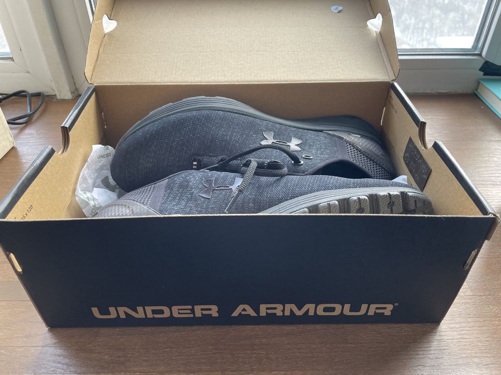 Бігові кросовки Under Armour Charged Bandit 3