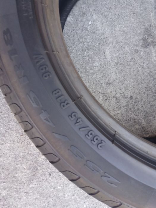 2 pneus 255 45 r18 RFT  pirelli