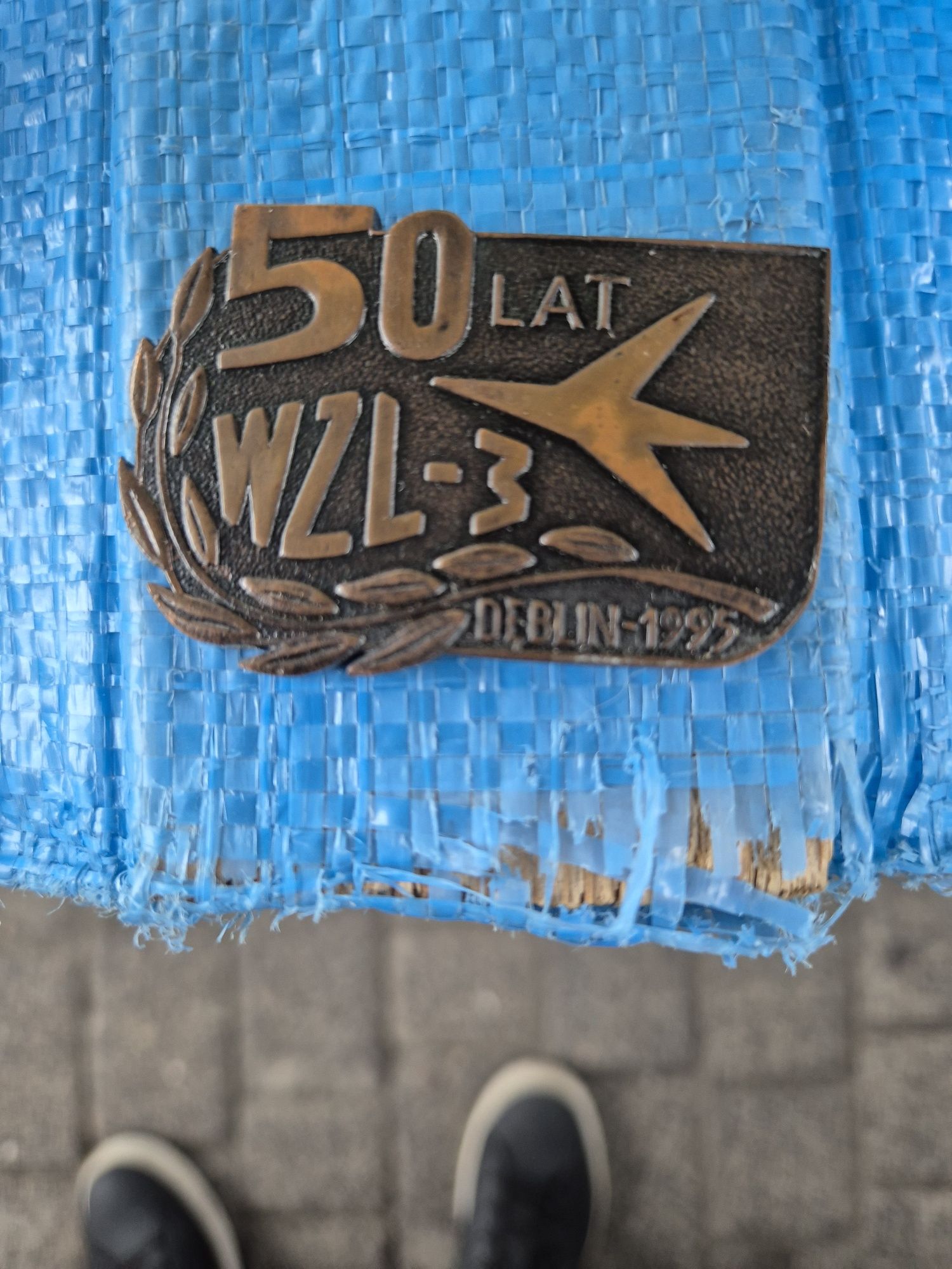 Sprzedam medal okolicznościowy.