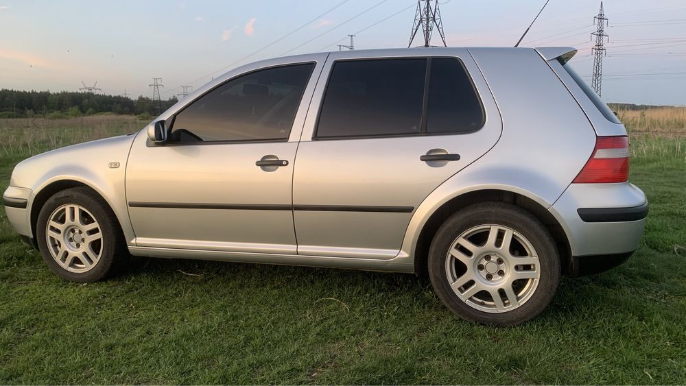 Volkswagen Golf4(идеал)