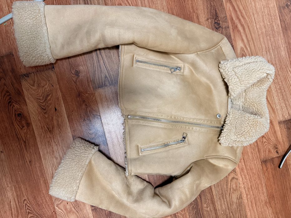 Дубленка весна-осінь Bershka