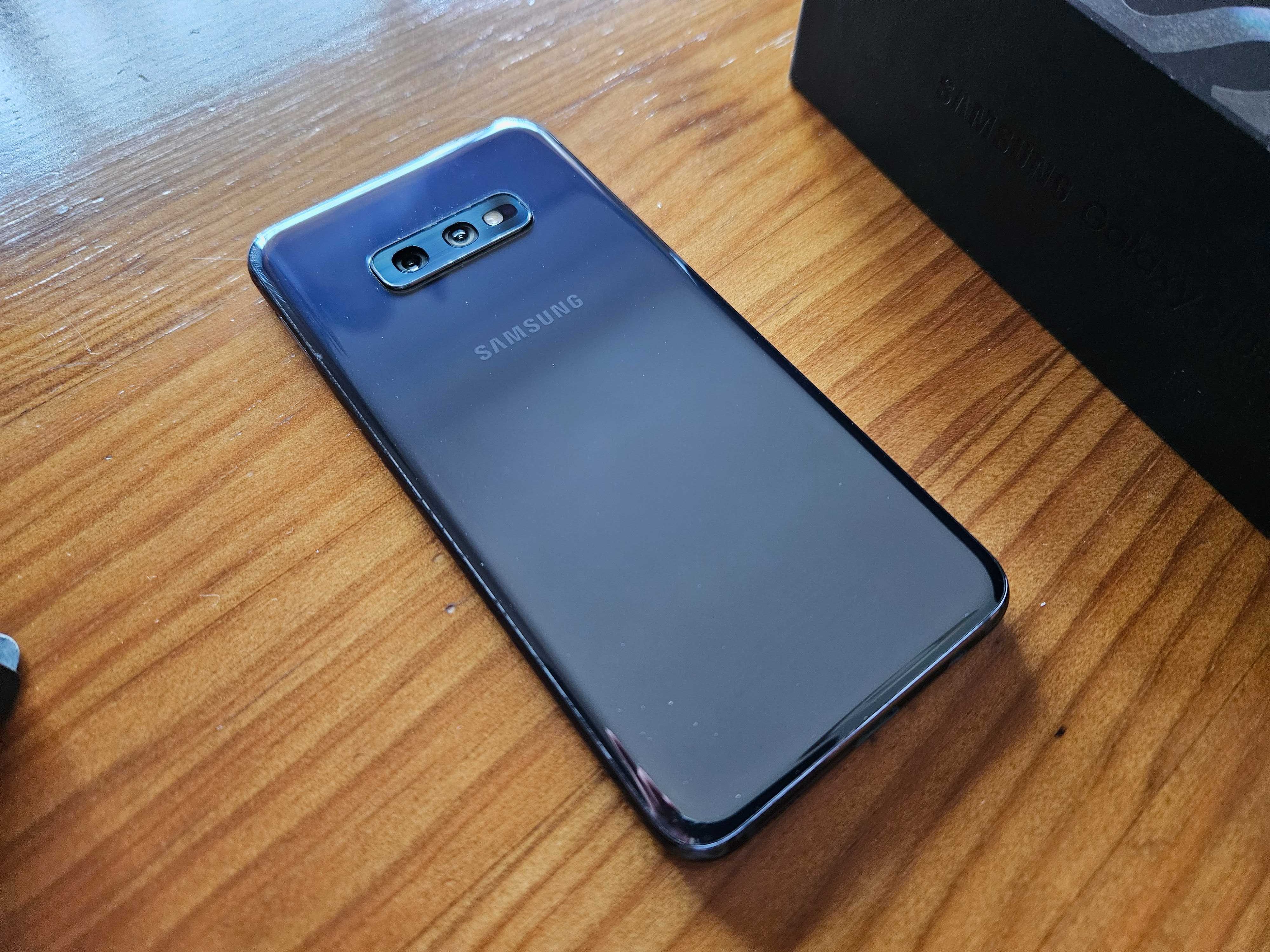 Samsung S10e 128GB 6GB RAM