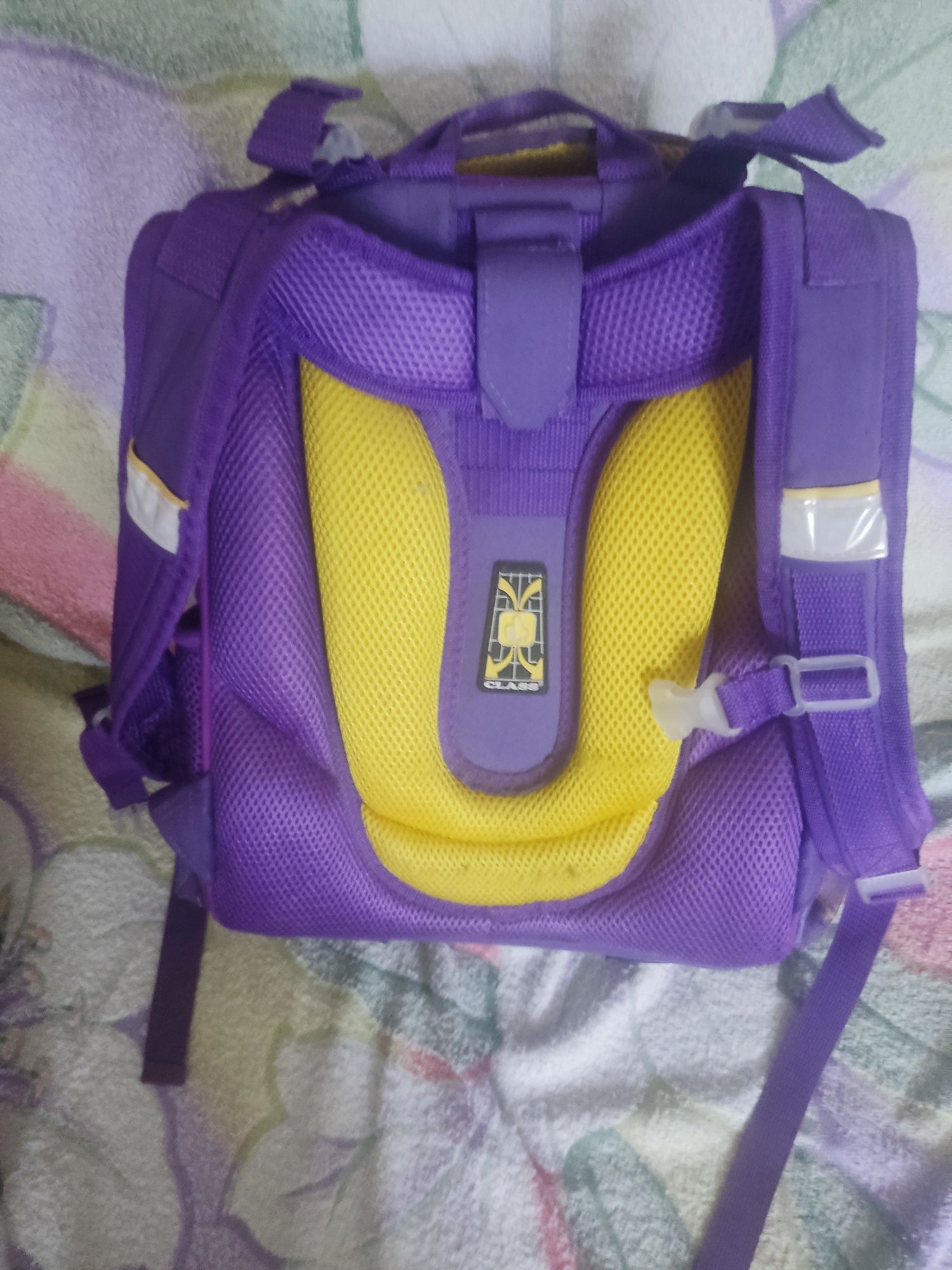 Шкільний портфель, рюкзак
