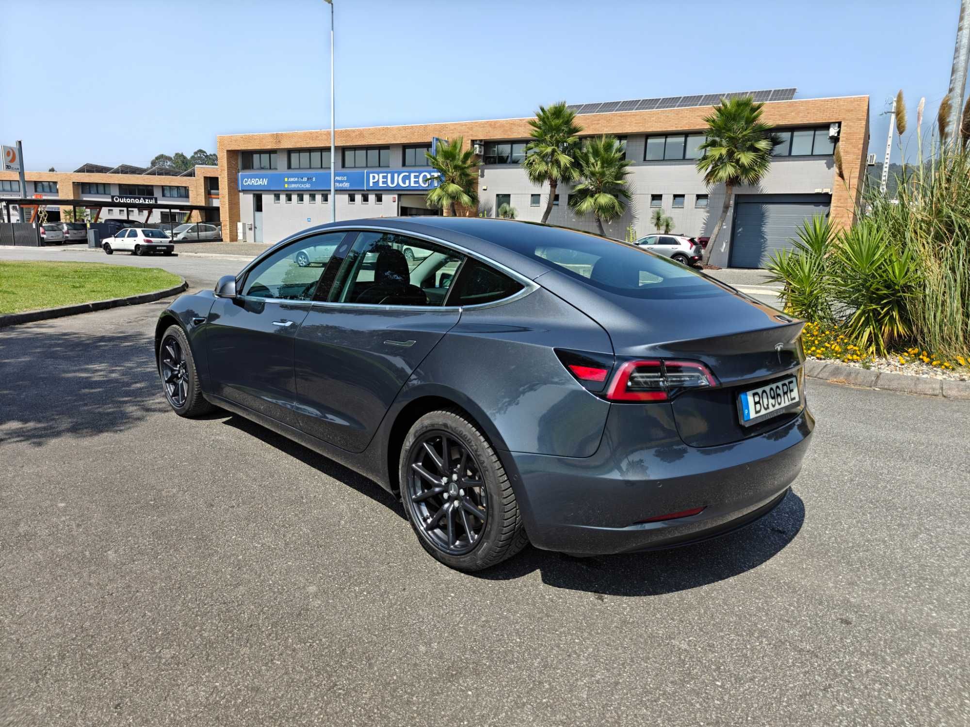 Tesla Model 3 SR+ - Iva dedutivel
