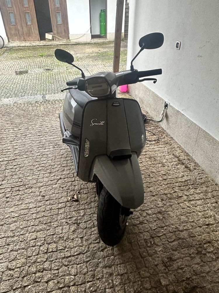 Lambretta v125 special