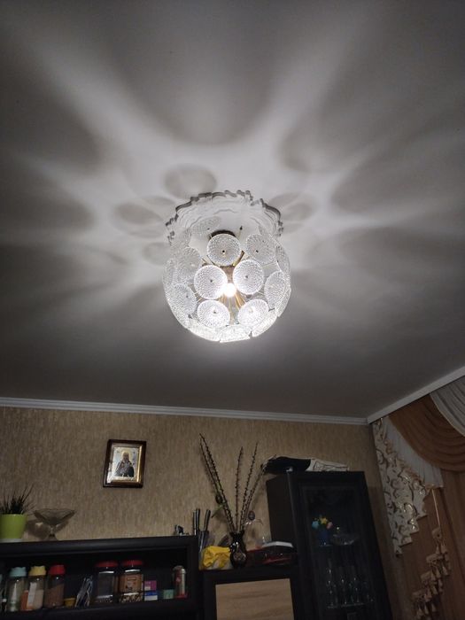 Продам люстру круглу вінтажну хрустальна оригінальна