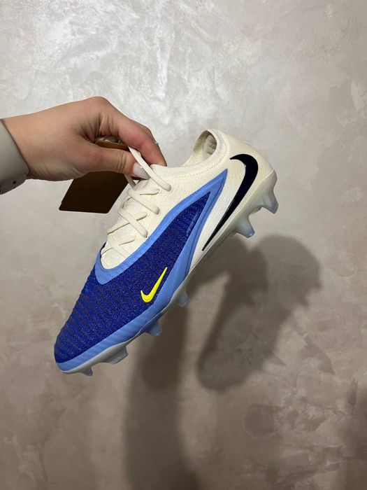 Продам бутци Nike Phantom 6 Low Elite розмір 40
