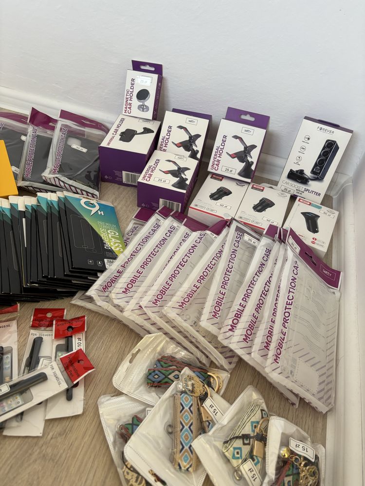 Akcesoria do telefonu zestaw kable usb sluchawki etui szklo zegarek