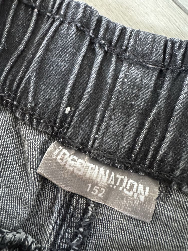 Dziewczęce  spodnie jeans 152