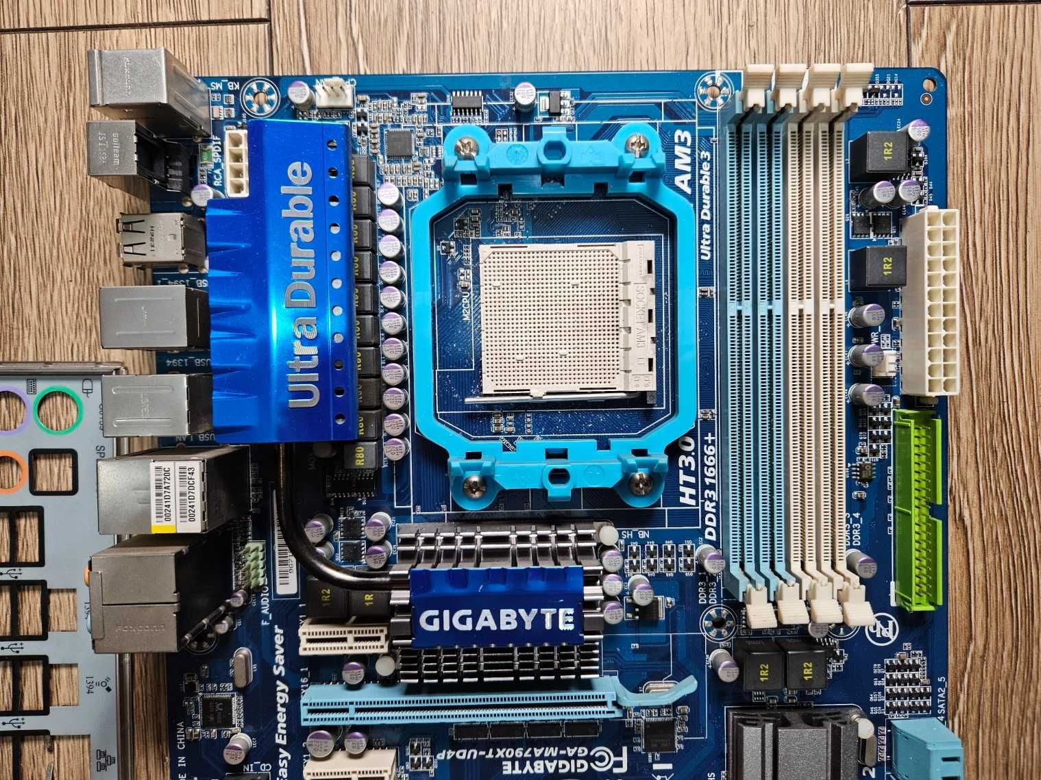 Płyta główna ATX Gigabyte GA-MA790XT-UD4P AM3 790XT