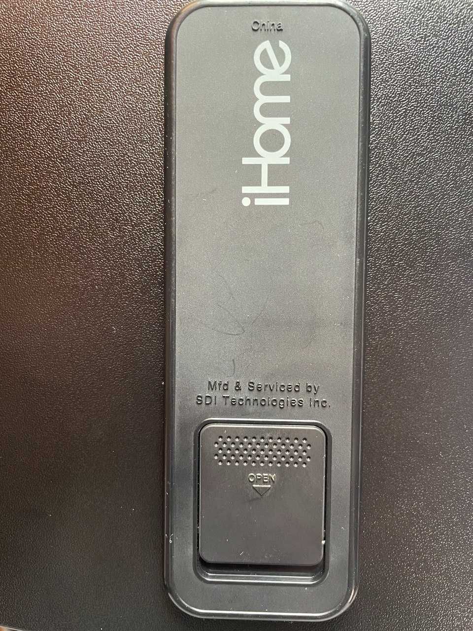 Блютуз колонка iHome IA 100