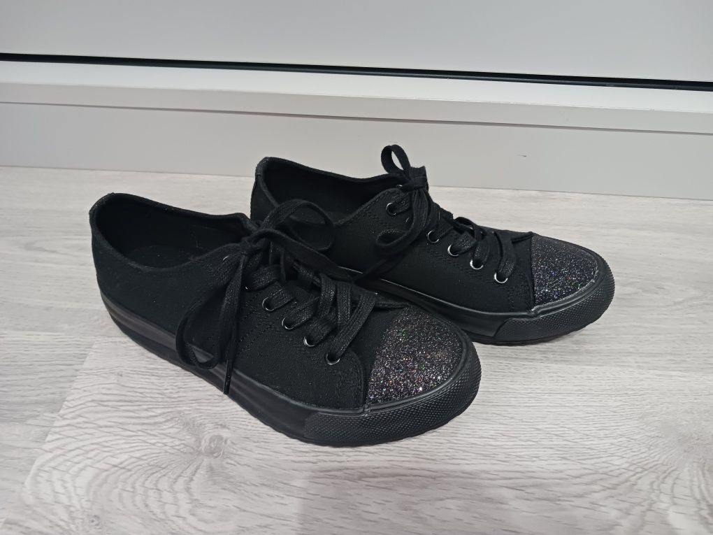 Czarne trampki Walkmaxx glitter rozm. 36